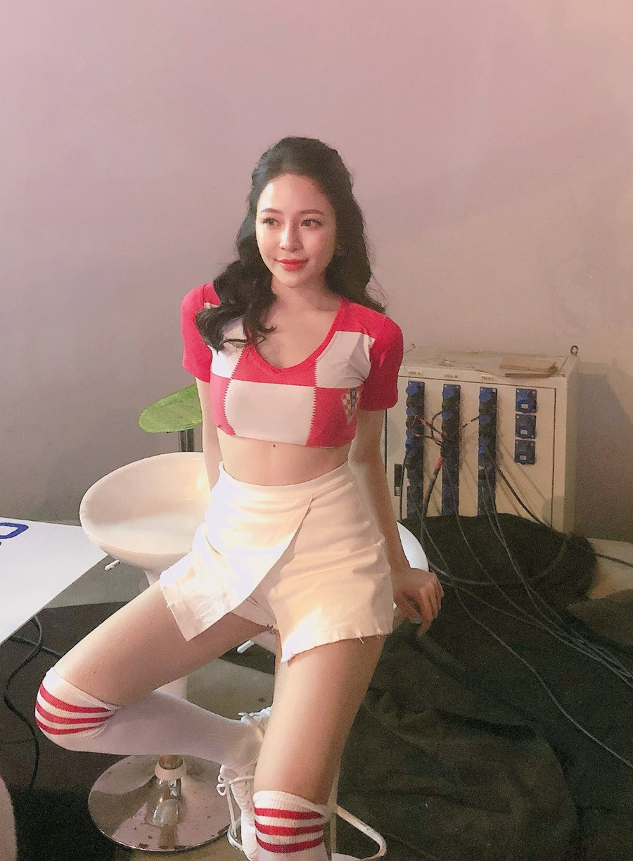 Đỗ Trâm Anh - cô dược sỹ xinh đẹp “cháy hết mình” vì World Cup ảnh 3 Đỗ Trâm Anh - cô dược sỹ xinh đẹp “cháy hết mình” vì World Cup ảnh 3