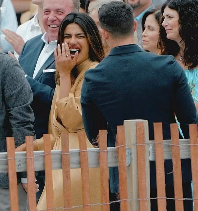  Đây là tiệc cưới 1 người họ hàng của chàng ca sỹ 9X 