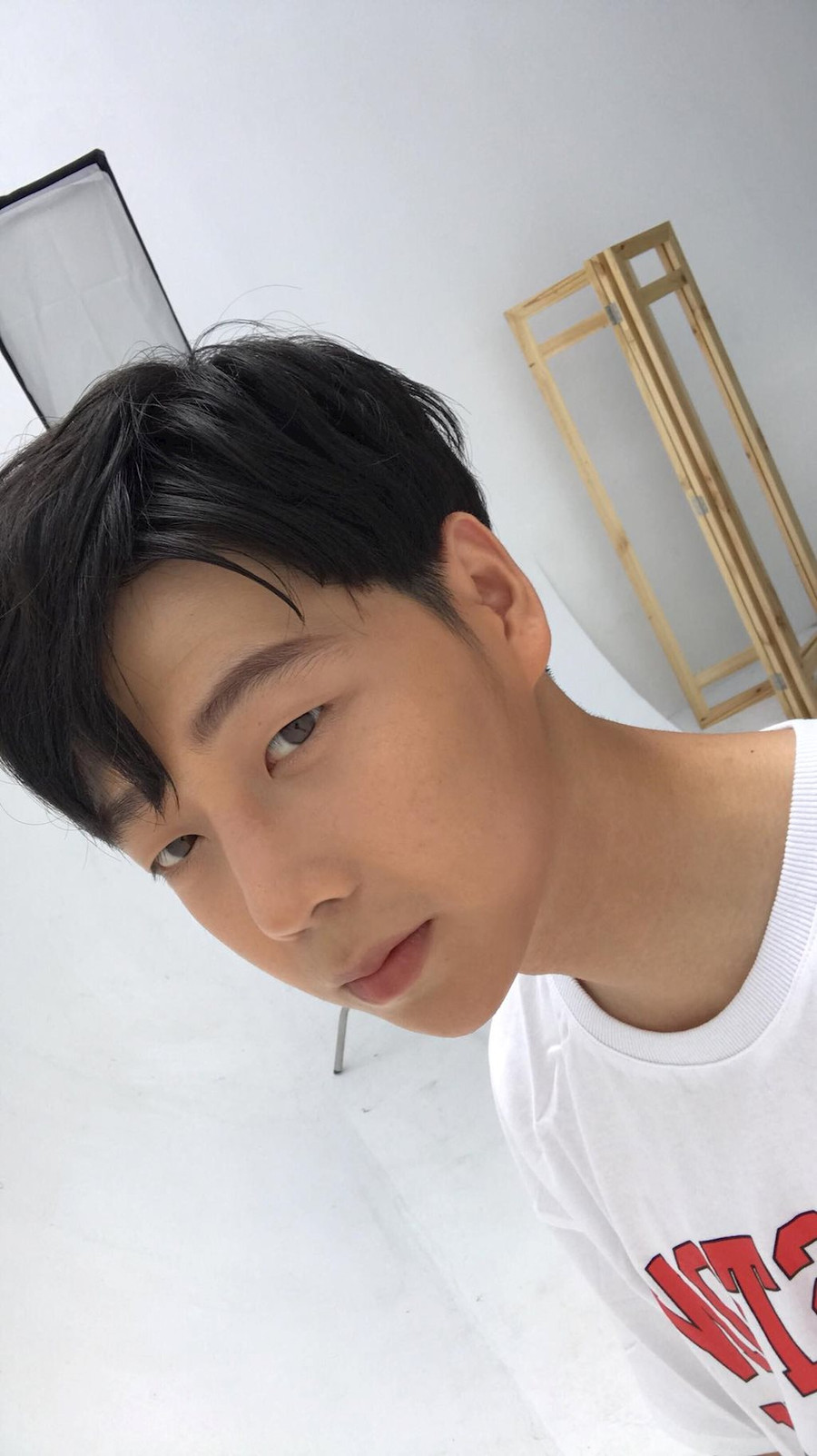 Chàng điều dưỡng đa tài dễ bị nhầm là Oppa Hàn vì quá điển trai, phong cách! ảnh 3 Chàng điều dưỡng đa tài dễ bị nhầm là Oppa Hàn vì quá điển trai, phong cách! ảnh 3