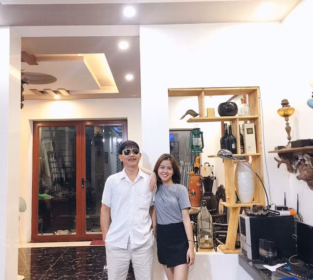 Anh trai diễn viên Vượng “râu” bất ngờ nổi tiếng vì bức ảnh đẹp trai thời trẻ ảnh 5