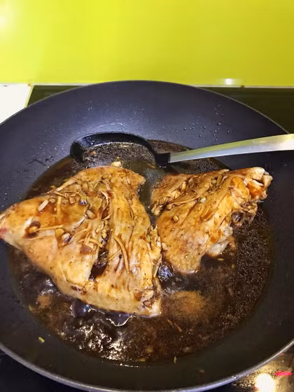 Cá diêu hồng sốt tương đen ngọt lịm cho tối mát trời ảnh 4 Làm bít tết, khoai tây chiên trong nồi không dầu - 10