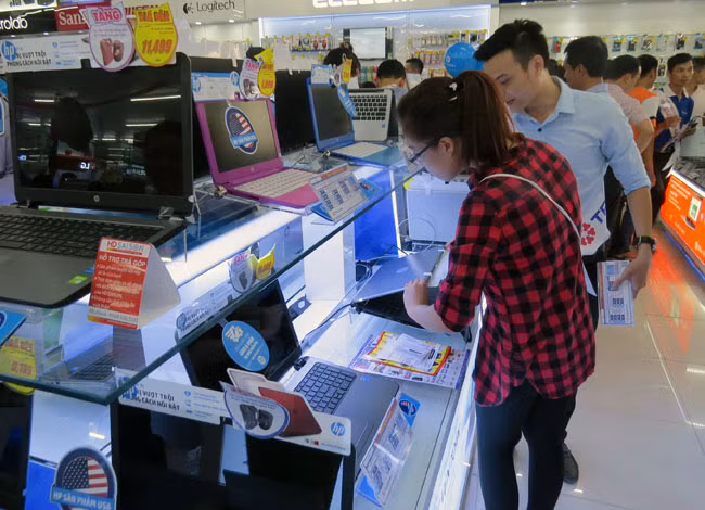 Nhiều rủi ro khi mua hàng “nội địa”