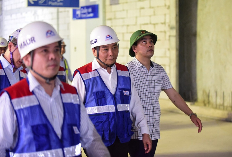Thủ tướng thị sát tuyến metro đầu tiên của TP.HCM