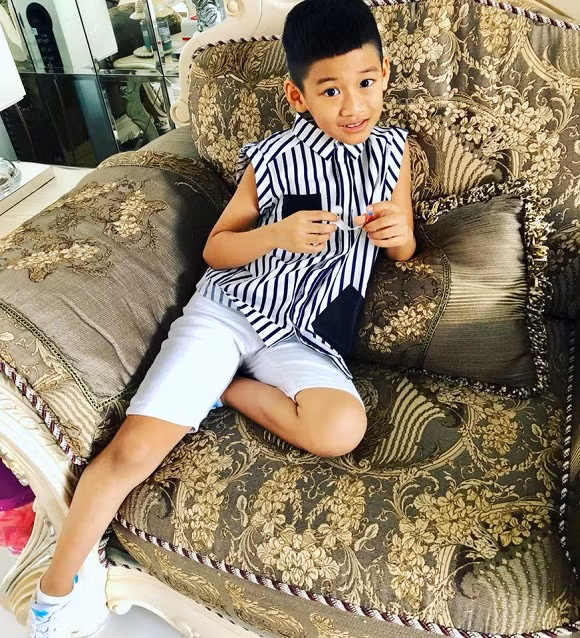 Con ca sĩ Lệ Quyên có mức học phí khủng