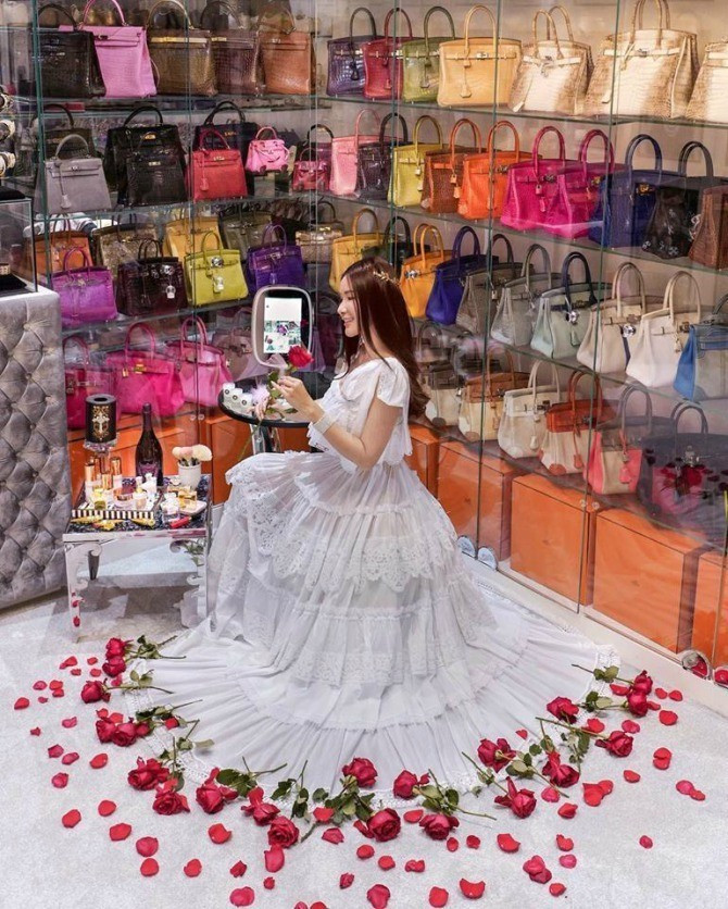 Cuộc sống phát hờn của mỹ nhân được chồng cũ trợ cấp 9 tỷ đồng/tháng ảnh 6 Mỹ nhân được chồng cũ trợ cấp 9 tỷ đồng/tháng có cuộc sống phát hờn