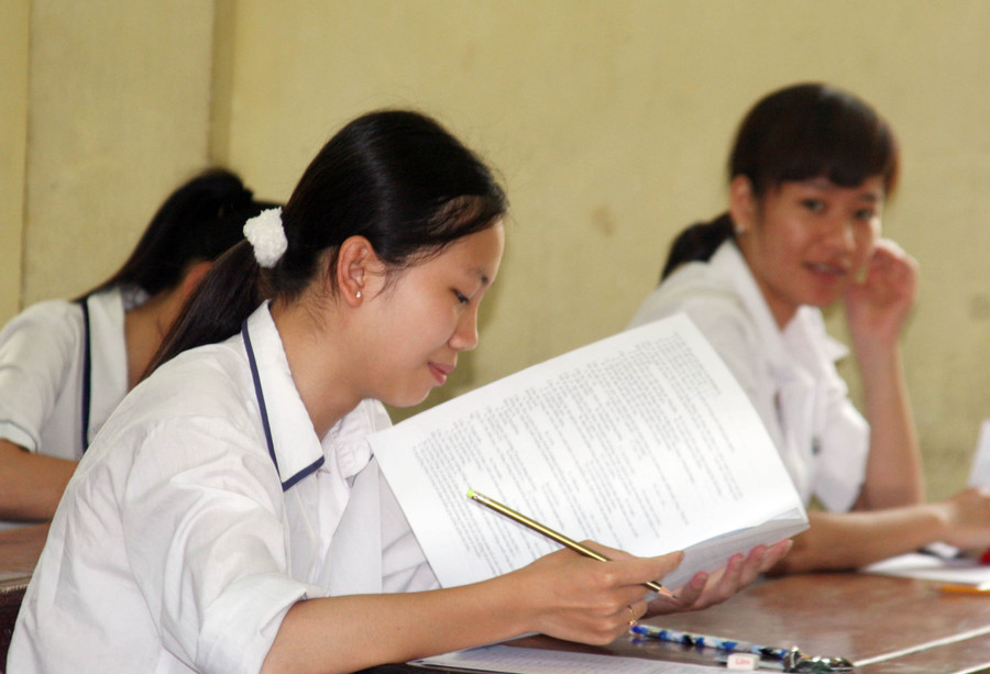 Công tác đăng ký dự thi của thí sinh và tổ chức ôn thi cho HS cuối cấp được các địa phương triển khai theo đúng kế hoạch. Ảnh Hà Thành Công tác đăng ký dự thi của thí sinh và tổ chức ôn thi cho HS cuối cấp được các địa phương triển khai theo đúng kế hoạch. Ảnh Hà Thành