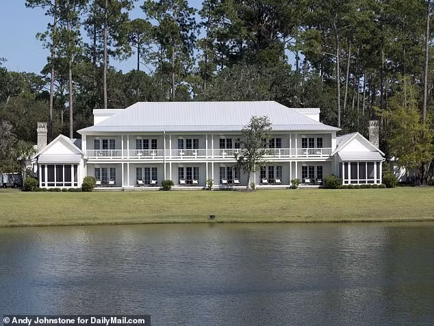 Tiết lộ chi phí ‘khủng’ trong đám cưới thứ hai của Justin và Hailey Bieber - ảnh 3