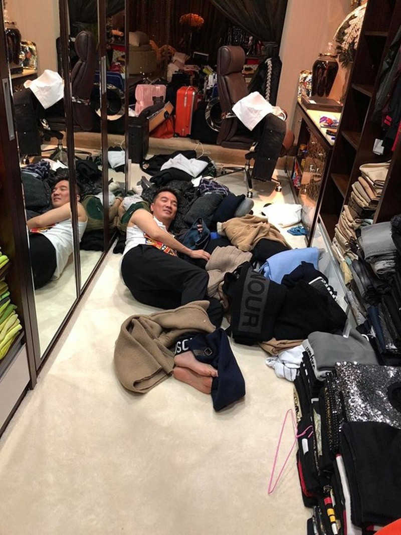 Choáng ngợp trước biệt thự triệu USD và khối tài sản khủng của Đàm Vĩnh Hưng - Hình 3 Choang ngop truoc biet thu trieu USD va khoi tai san khung cua Dam Vinh Hung-Hinh-3