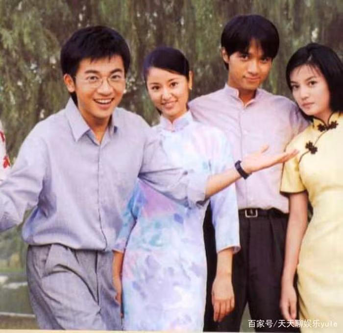 Hình ảnh hậu trường hiếm thấy của bộ phim "Tân dòng sông ly biệt" ảnh 14