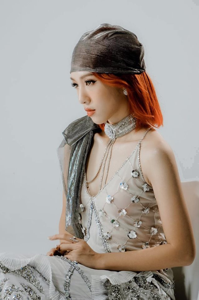 Thế hệ hot girl 1989: Người độc thân quyến rũ, kẻ yên ấm bên chồng con - Ảnh 18.