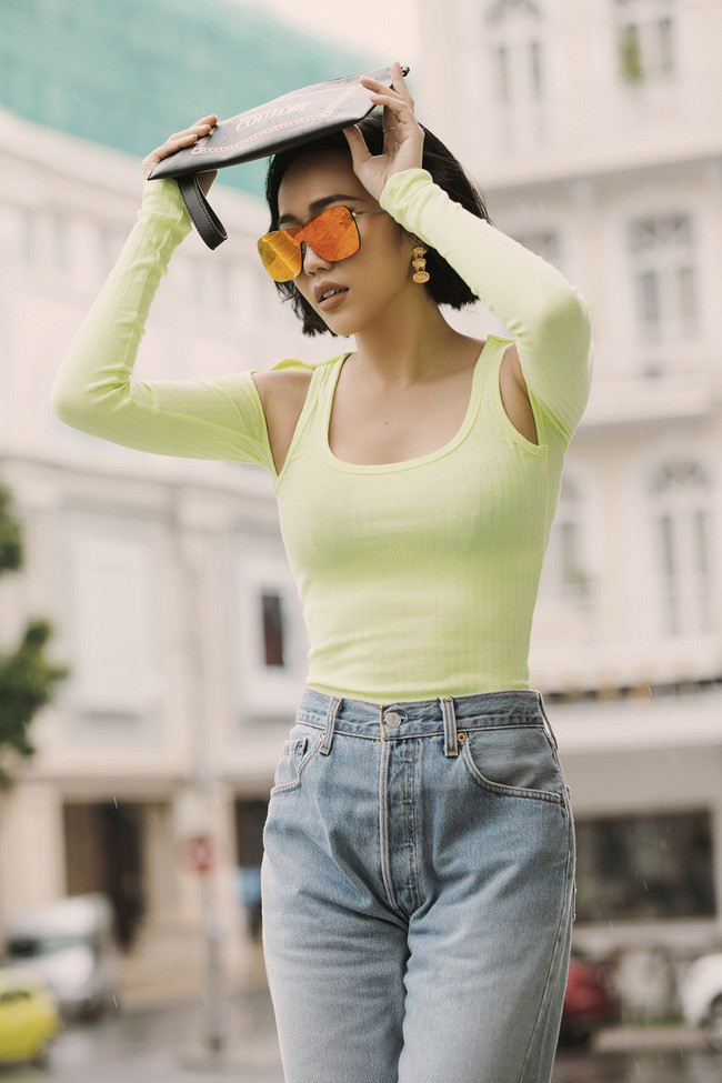 Diệu Nhi diện trang phục gợi cảm, gây chú ý với tóc ngắn cá tính - Ảnh 7. Diệu Nhi diện trang phục gợi cảm, gây chú ý với tóc ngắn cá tính - Ảnh 7.