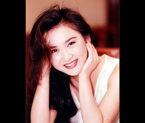 Ôn Bích Hà là gương mặt quen thuộc với khán giả Việt Nam qua vai diễn Phan Kim Liên trong Mối hận Kim Bình 1994. 