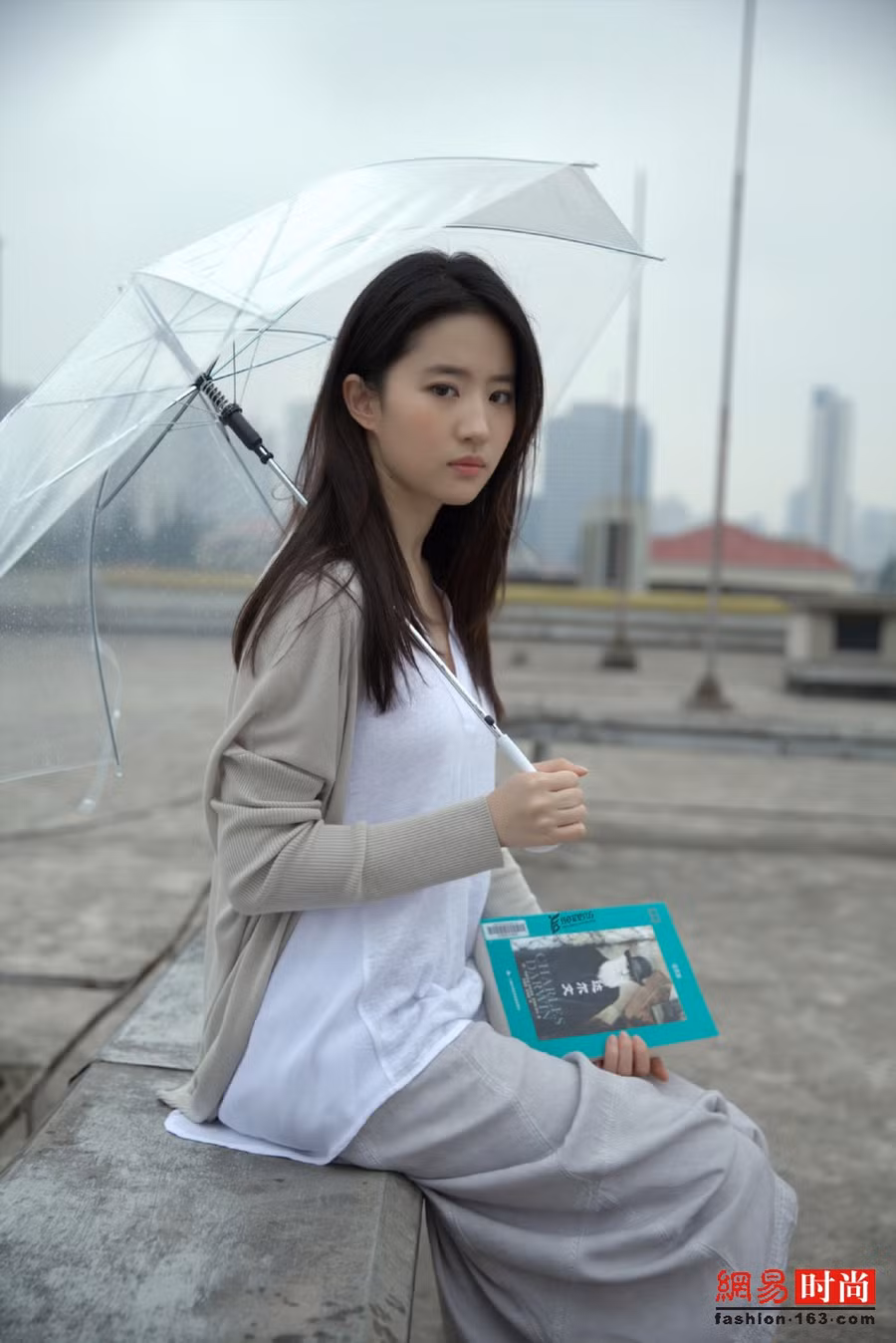 Dàn sao “Kim Phấn Thế Gia” sau 16 năm: Người “gà trống nuôi con”, kẻ chật vật tìm lại ánh hào quang ảnh 25