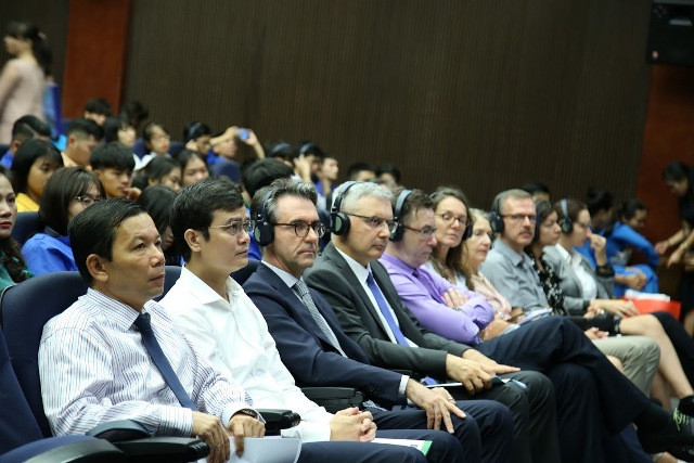 Các đại biểu tham dự buổi tổng kết trao giải.