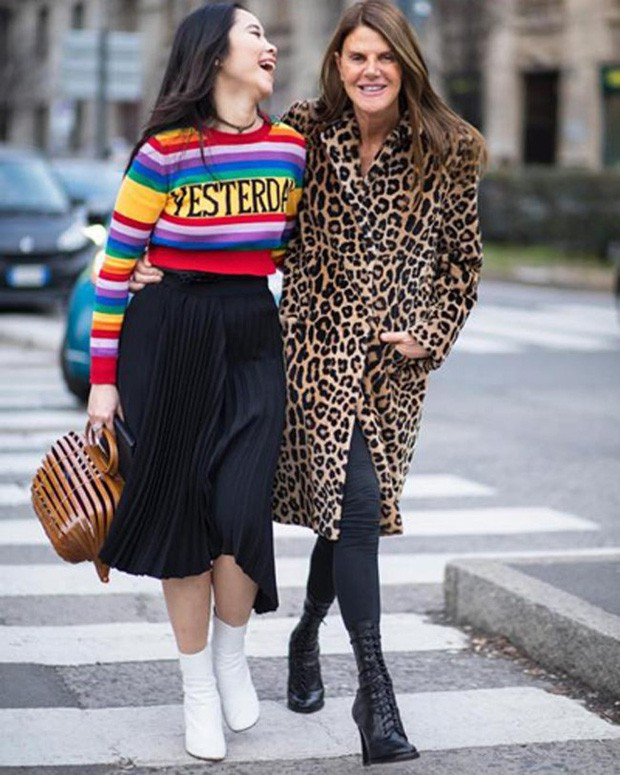 Màn hội ngộ hiếm hoi giữa rich kid Thảo Tiên và Nga Nguyễn tại show Louis Vuitton ảnh 4 Màn hội ngộ hiếm hoi giữa rich kid Thảo Tiên và Nga Nguyễn tại show Louis Vuitton ảnh 4