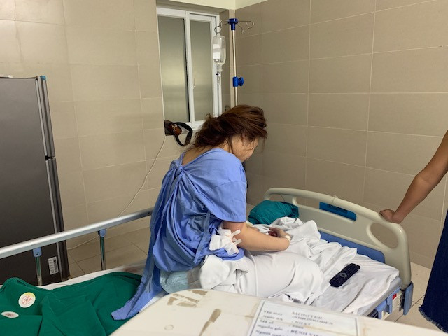 Nữ bệnh nhân đang điều trị tại BV Thanh Nhàn. Nữ bệnh nhân đang điều trị tại BV Thanh Nhàn.