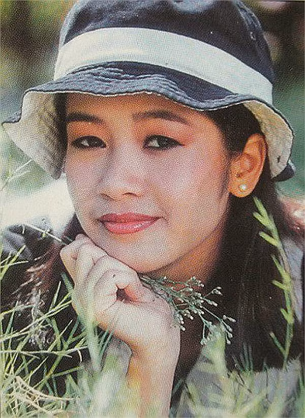 Hình ảnh cực hiếm thời trẻ của diva Hồng Nhung ảnh 5