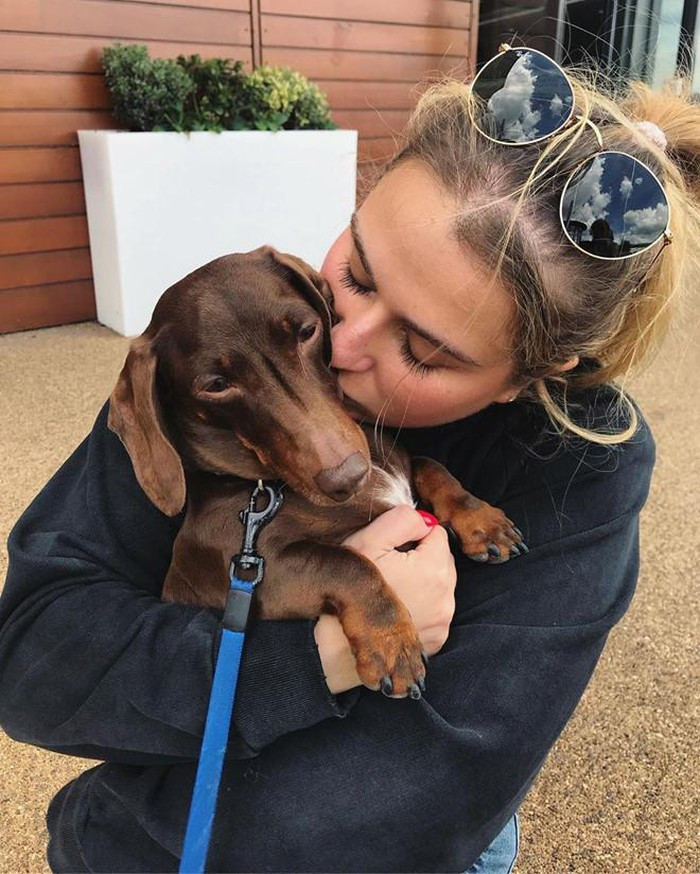 Dàn ái nữ được cưng chiều của các ông chủ CLB bóng đá ảnh 6