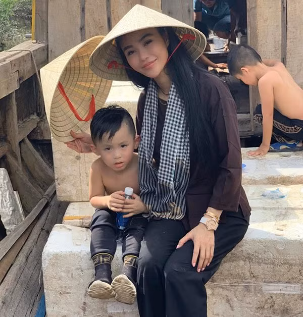 canh bim sua sau 10 nam cua nguoi dep an choi nhat sai gon, bao dai gia ngo loi - 3