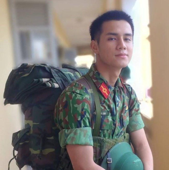 Những nam sinh trường quân đội gây sốt vì quá điển trai ảnh 6