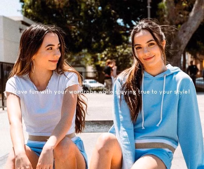 Chị em song sinh lai 5 dòng máu, là vlogger có triệu fan trên mạng ảnh 4 Chị em song sinh lai 5 dòng máu, là vlogger có triệu fan trên mạng ảnh 4