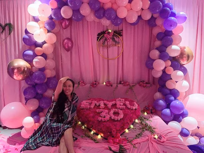 Vung tay mua hàng hiệu không tiếc, Phượng Chanel vẫn mặc lại những bộ cánh sến súa-4