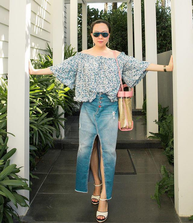 Vung tay mua hàng hiệu không tiếc, gu thời trang của Phượng Chanel vẫn sến súa ảnh 11 Vung tay mua hàng hiệu không tiếc, Phượng Chanel vẫn mặc lại những bộ cánh sến súa-12