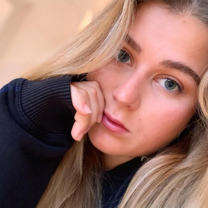 Dàn ái nữ được cưng chiều của các ông chủ CLB bóng đá ảnh 4