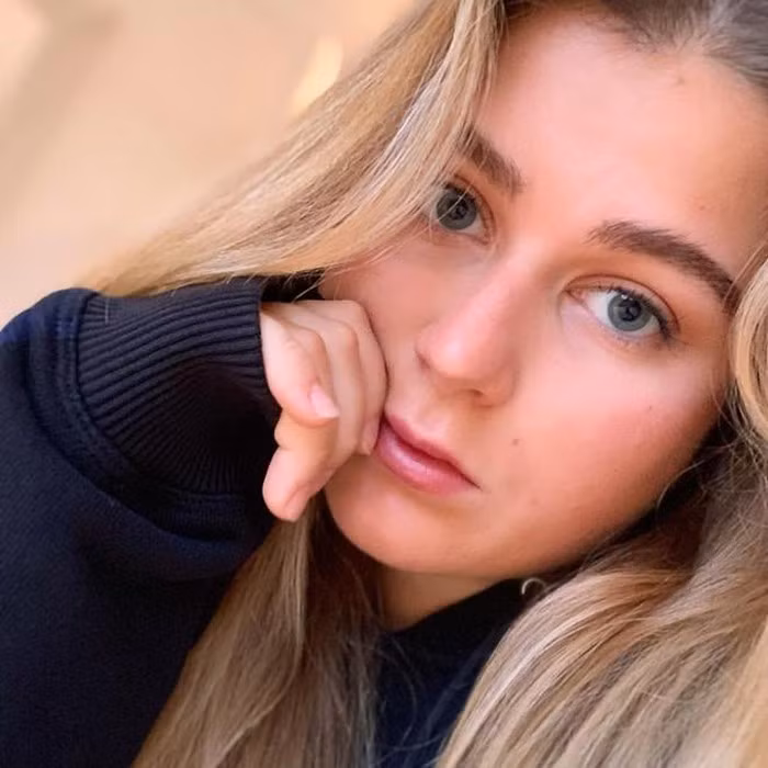 Dàn ái nữ được cưng chiều của các ông chủ CLB bóng đá ảnh 4