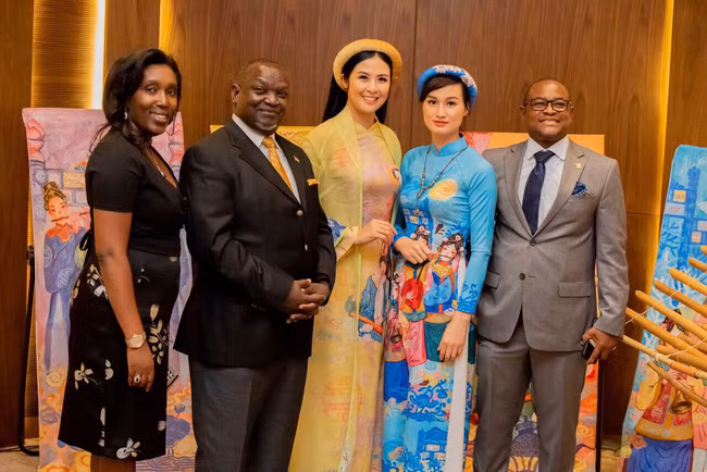 Ngọc Hân lần đầu xuất hiện bên bạn trai lâu năm sau khi để lộ nhẫn đính hôn - Ảnh 5.