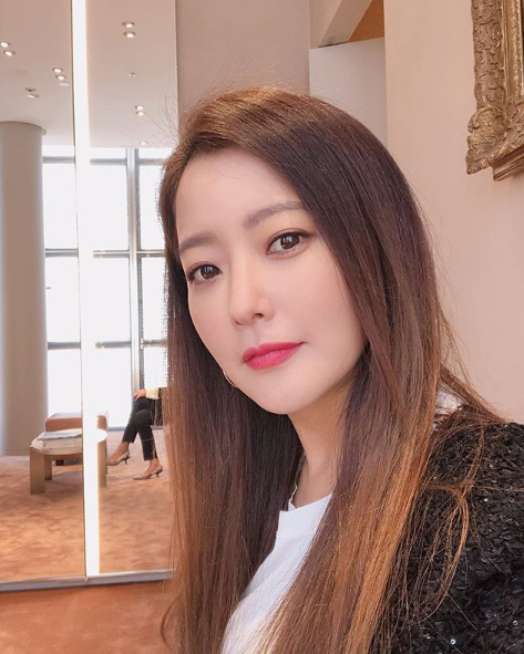 Ngỡ ngàng nhan sắc trẻ đẹp hơn 20 năm trước của “quốc bảo nhan sắc” Kim Hee Sun ảnh 4 Ngỡ ngàng nhan sắc trẻ đẹp hơn 20 năm trước của “quốc bảo nhan sắc” Kim Hee Sun ảnh 4
