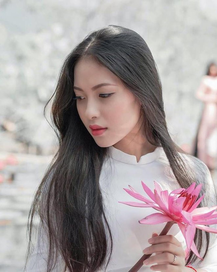 Xiêu lòng nhan sắc của nữ chủ tọa Học viện Tòa án ảnh 7