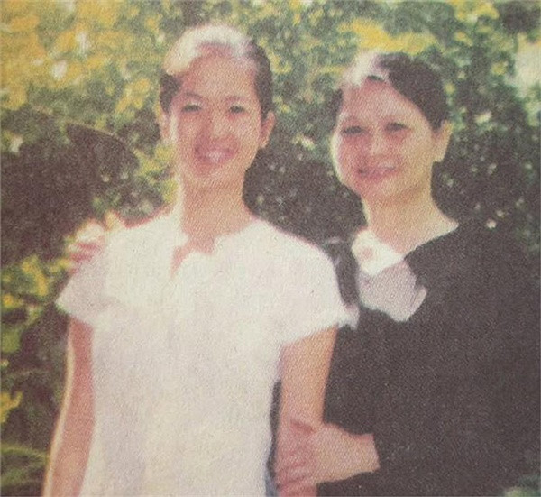 Hình ảnh cực hiếm thời trẻ của diva Hồng Nhung ảnh 6 Hình ảnh cực hiếm thời trẻ của diva Hồng Nhung ảnh 6