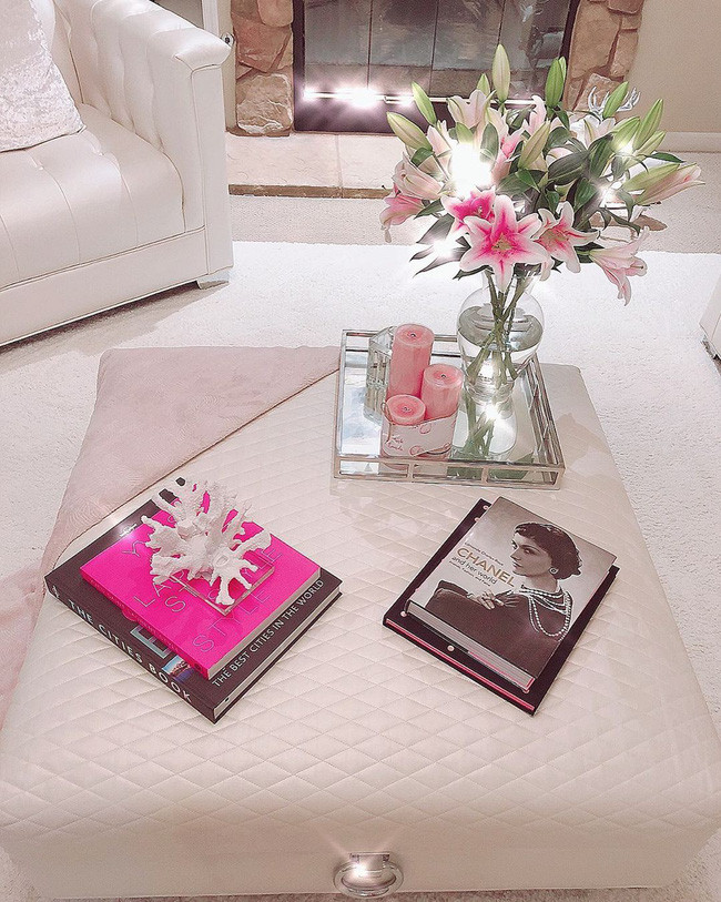 Biệt thự triệu đô màu trắng sang trọng của Hoa hậu Phạm Hương tại Los Angeles, Mỹ - Ảnh 3.