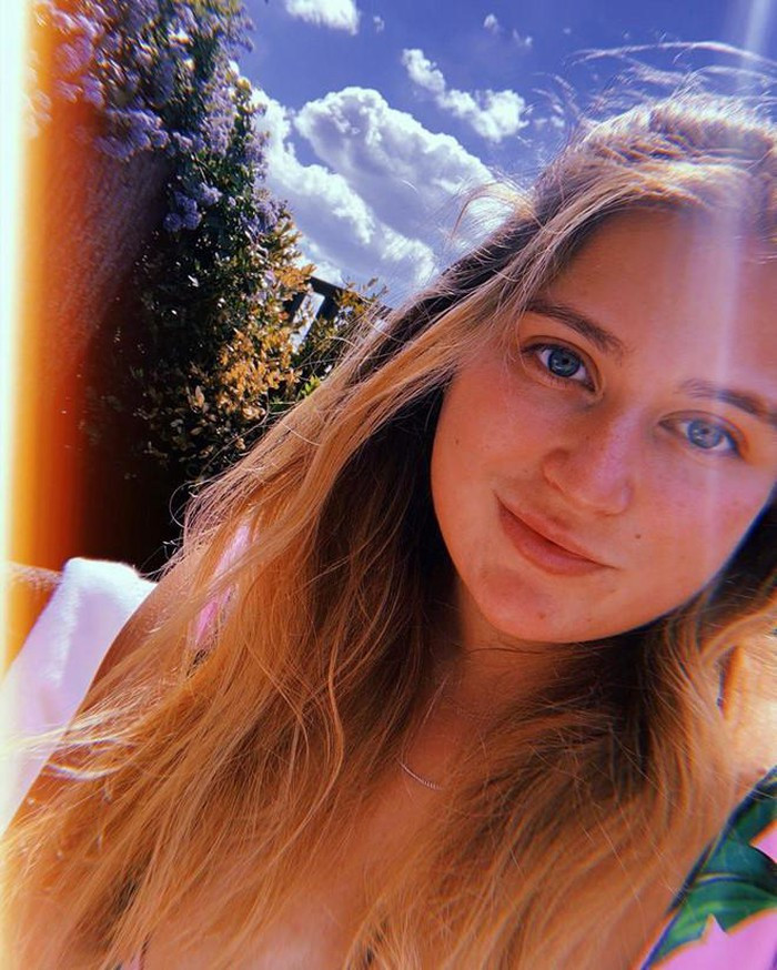 Dàn ái nữ được cưng chiều của các ông chủ CLB bóng đá ảnh 5