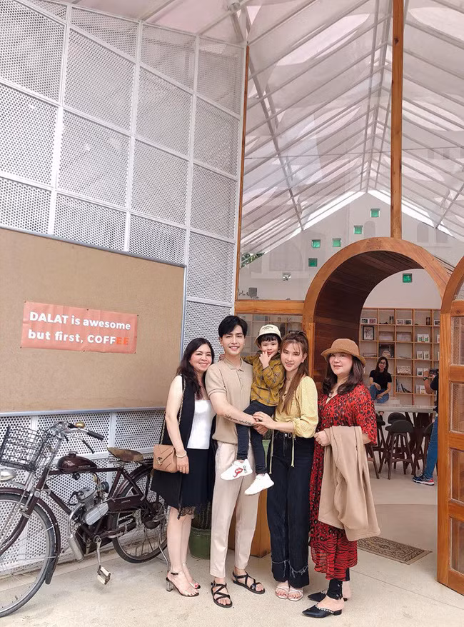 Hậu scandal bạo hành, mối quan hệ 2 bên gia đình Thu Thủy - Kin Nguyễn gây bất ngờ - Ảnh 1.