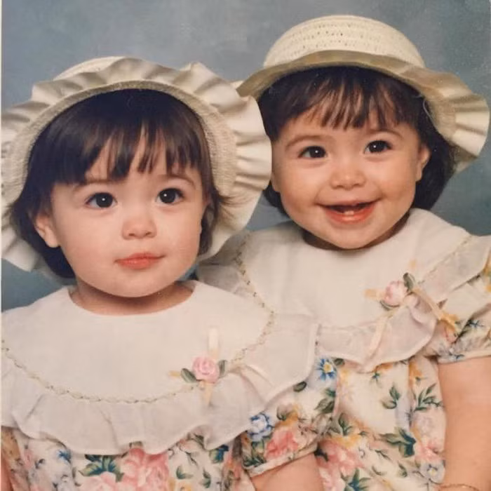 Chị em song sinh lai 5 dòng máu, là vlogger có triệu fan trên mạng ảnh 5