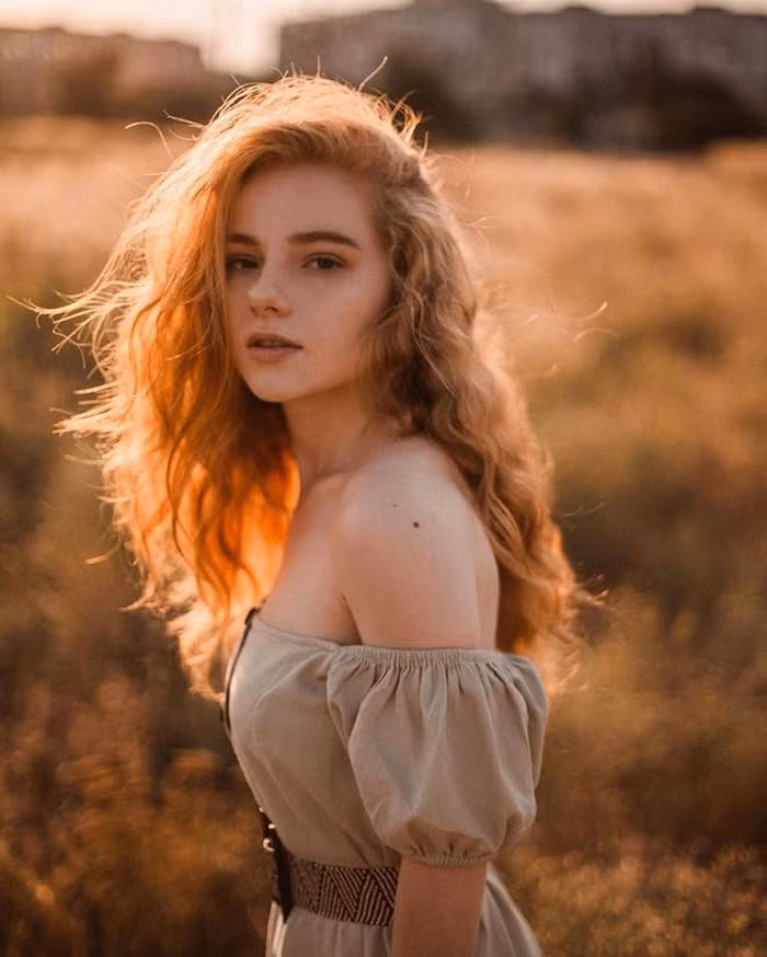 3 hot girl được chú ý nhờ sở hữu mái tóc đỏ nổi bật và quyến rũ ảnh 6