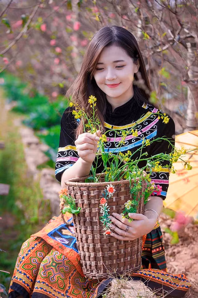 Nổi tiếng chỉ sau một đêm, cuộc sống của các hot girl thay đổi ra sao ảnh 2 Anh113.