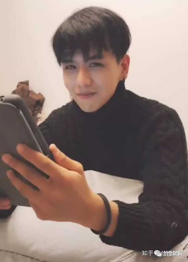 Hẹn hò online gần 1 năm cô gái "sốc toàn tập" vì crush quá đẹp trai, khác xa ảnh trên mạng ảnh 2 Hẹn hò online gần 1 năm, cô gái mừng như vớ được vàng vì bạn trai quá đẹp khác xa ảnh trên mạng-2