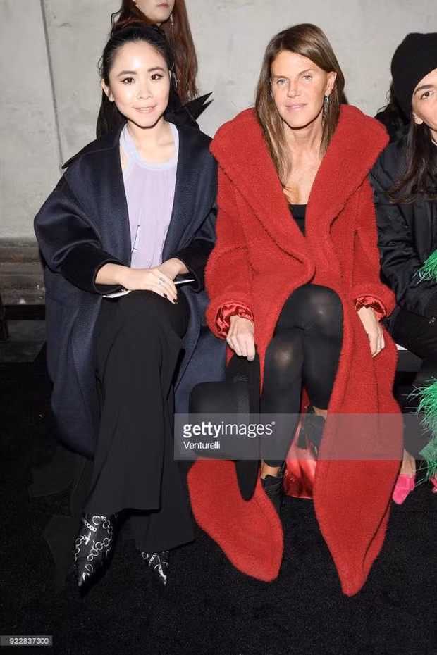 Màn hội ngộ hiếm hoi giữa rich kid Thảo Tiên và Nga Nguyễn tại show Louis Vuitton ảnh 5