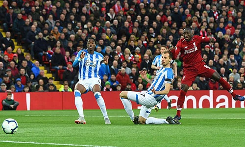 Naby Keita ghi bàn ngay giây thứ 43 cho chủ nhà Liverpool