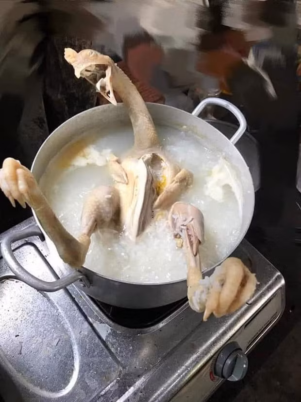 Nấu đã khó, ăn còn khó hơn.