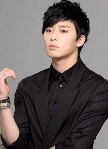 Những màn 'lột xác' ngoạn mục nhất của các nam thần Kbiz ảnh 5