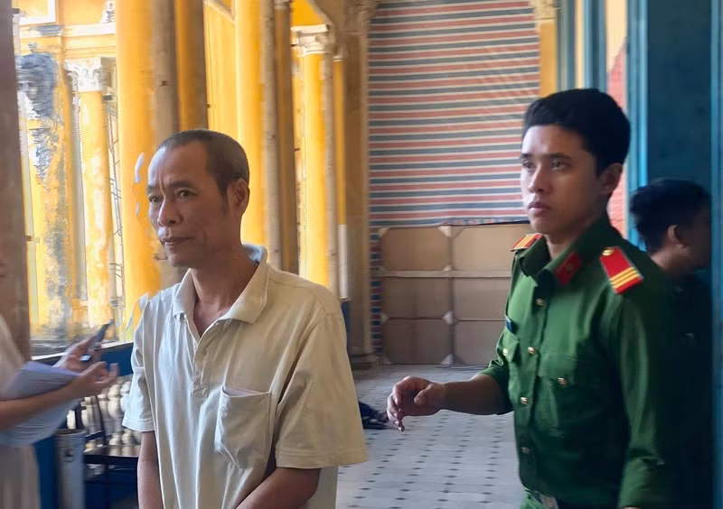  Bị cáo Nghĩa ép vợ uống thuốc trừ sâu bị tuyên y án sơ thẩm về tội “Giết người”. Ảnh: PLO.