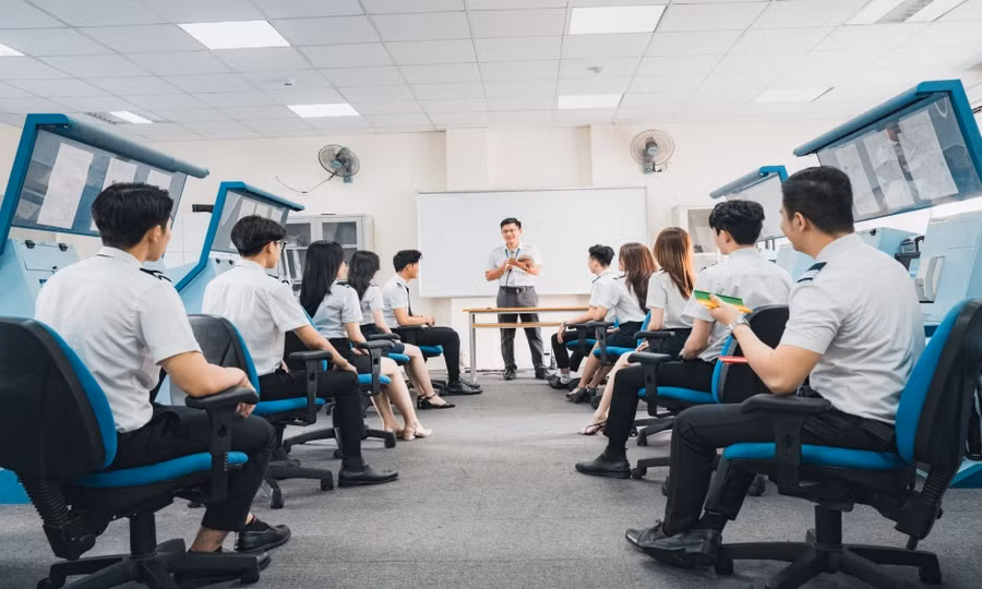 Sinh viên được trải nghiệm thực tế trong các buổi học thực hành