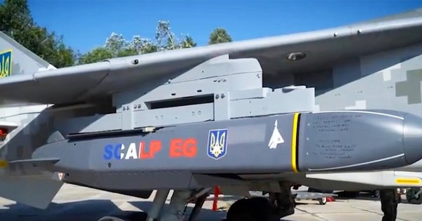 Kinzhal đã tấn công sân bay ở Starokonstantinov, nơi có Su-24 và F-16 Kinzhal đã tấn công sân bay ở Starokonstantinov, nơi có Su-24 và F-16