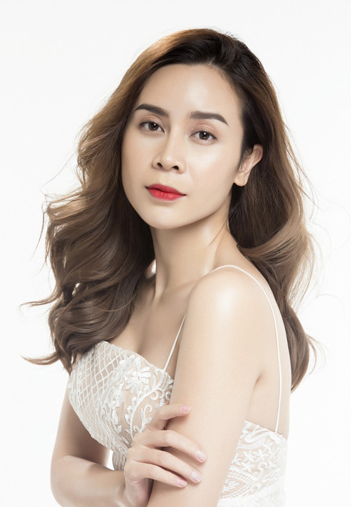 luu-huong-giang-khoe-anh-moi-sau-khi-thua-nhan-thm-my-8