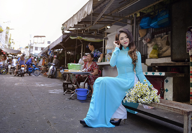 Cúc họa mi Hà Nội khoe sắc bên thiếu nữ Sài Gòn ảnh 5 Trong tương lai, Như Thơ sẽ cố gắng tốt nghiệp Đại học với thành tích tốt nhất, đồng thời cô bạn cũng sẽ dành thời gian trao dồi kiến thức cũng kĩ năng để có thể bản lĩnh bước chân trên con đường nghệ thuật.