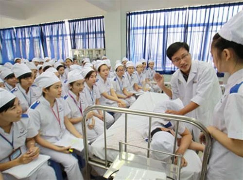 Một giờ học thực hành của học viên ngành Điều dưỡng 